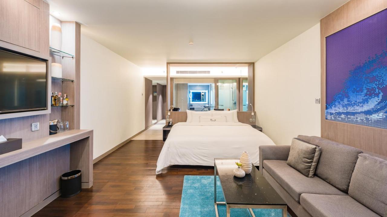 Oceanfront Beach Resort - Sha Extra Plus Patong Bagian luar foto