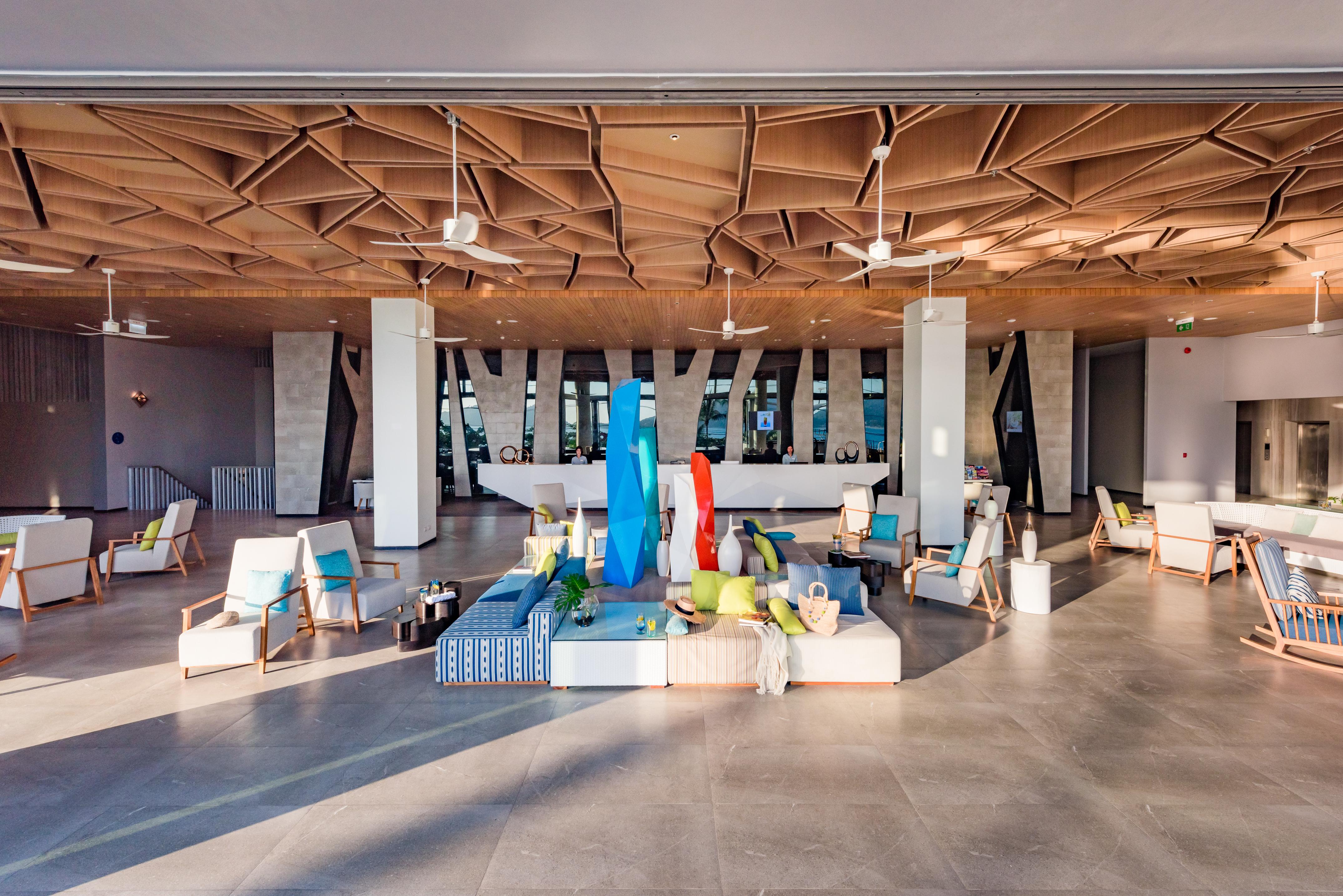 Oceanfront Beach Resort - Sha Extra Plus Patong Bagian luar foto The lobby of the new building