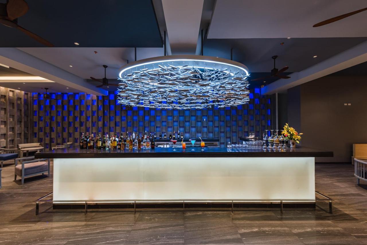 Oceanfront Beach Resort - Sha Extra Plus Patong Bagian luar foto The bar at the lobby