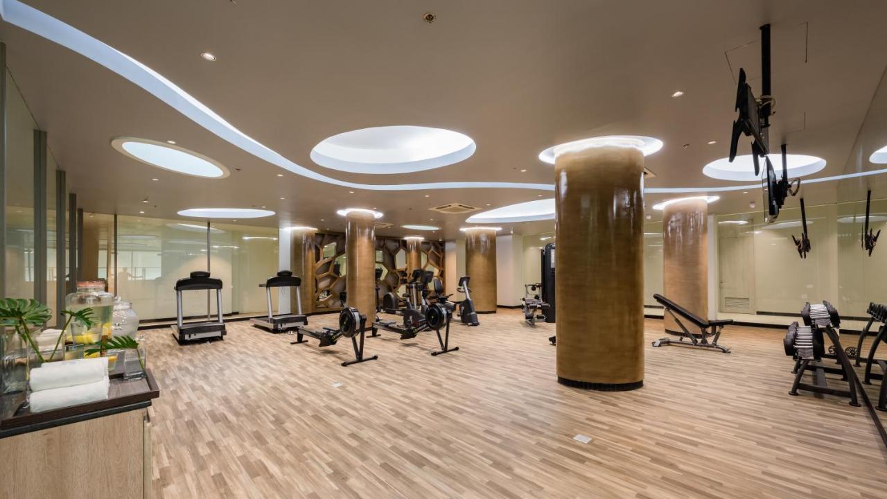 Oceanfront Beach Resort - Sha Extra Plus Patong Bagian luar foto The gym at the Ritz-Carlton, DIFC
